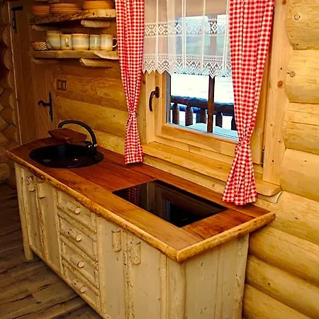 Orman Evi Srub Ranch Na Hranici *