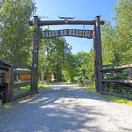Orman Evi Srub Ranch Na Hranici *